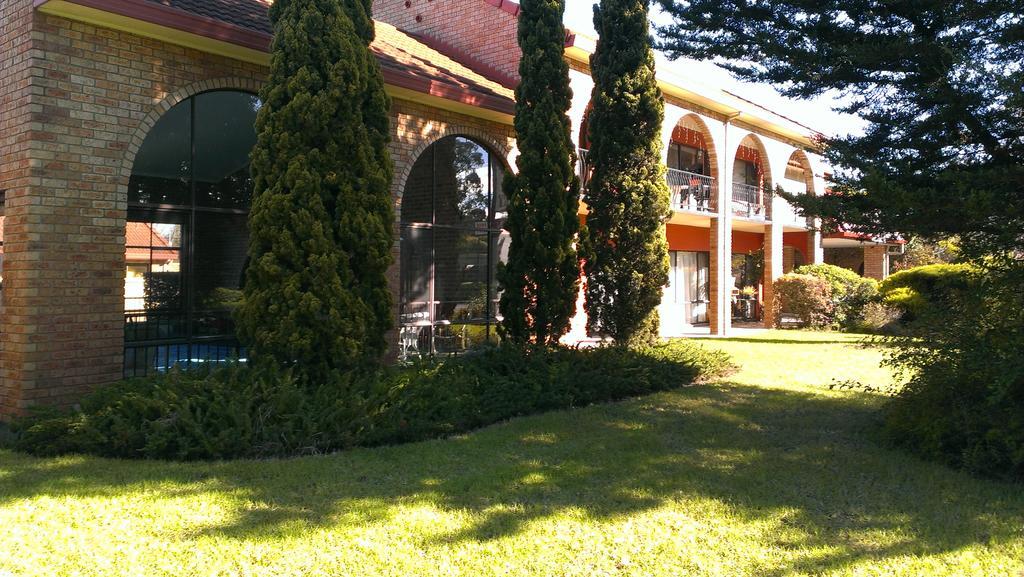 Idlewilde Town & Country Motor Inn Памбула Экстерьер фото